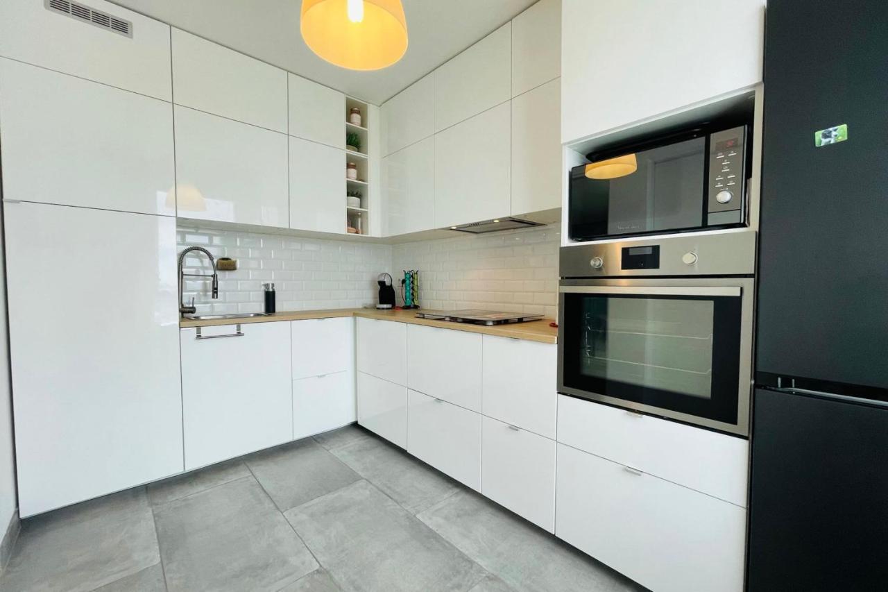 Bright Apartment In A New Building With Garage Тур Экстерьер фото