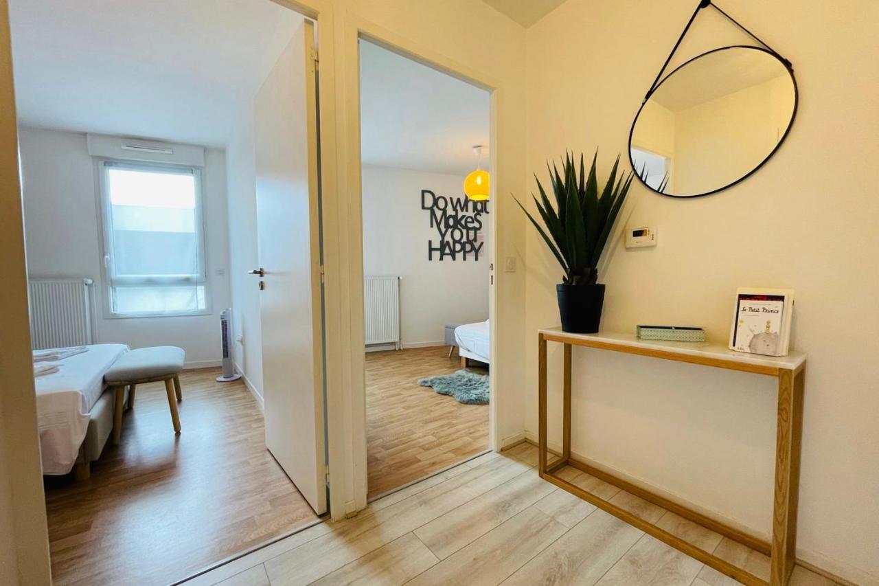 Bright Apartment In A New Building With Garage Тур Экстерьер фото