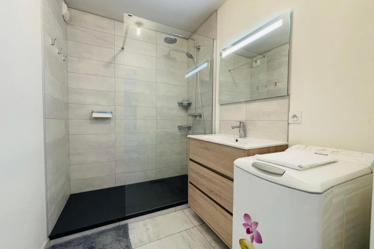 Bright Apartment In A New Building With Garage Тур Экстерьер фото
